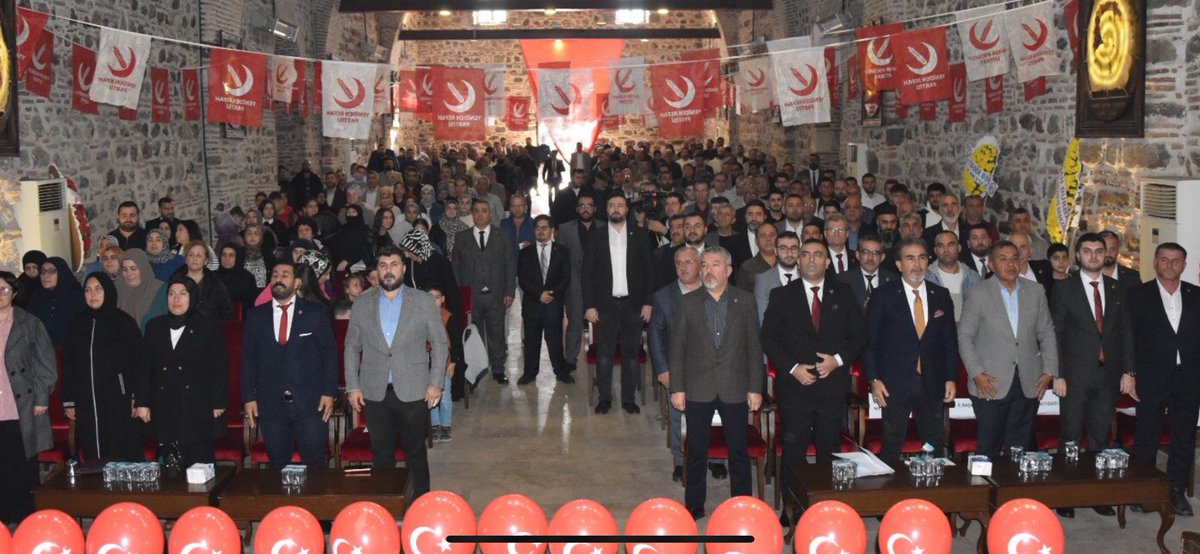 Manisa Şehzadeler Kongresi büyük bir coşkuyla gerçekleşti. İlçe başkanımız İbrahim Şahin ve ekibine başarılar diliyorum.