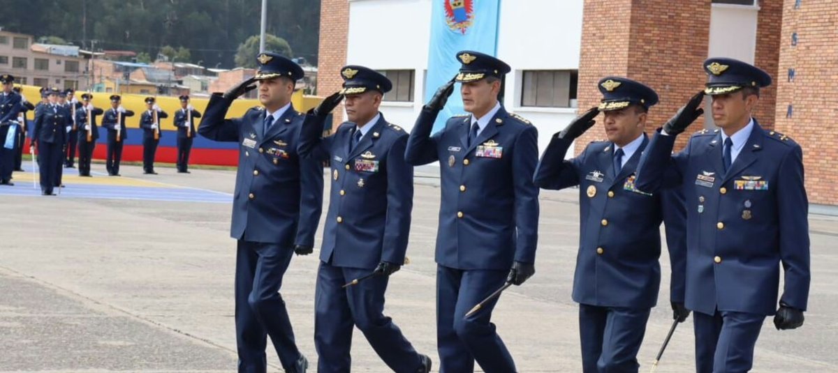 'Los Gripen nos dan ingreso a las mejores capacidades aéreas del mundo’: comandante de la Fuerza Aeroespacial Colombiana
eltiempo.com/justicia/confl…