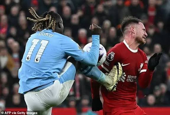 Manchester born referee gives Manchester City a penalty because his little toe was brushed...

This however was waved away...