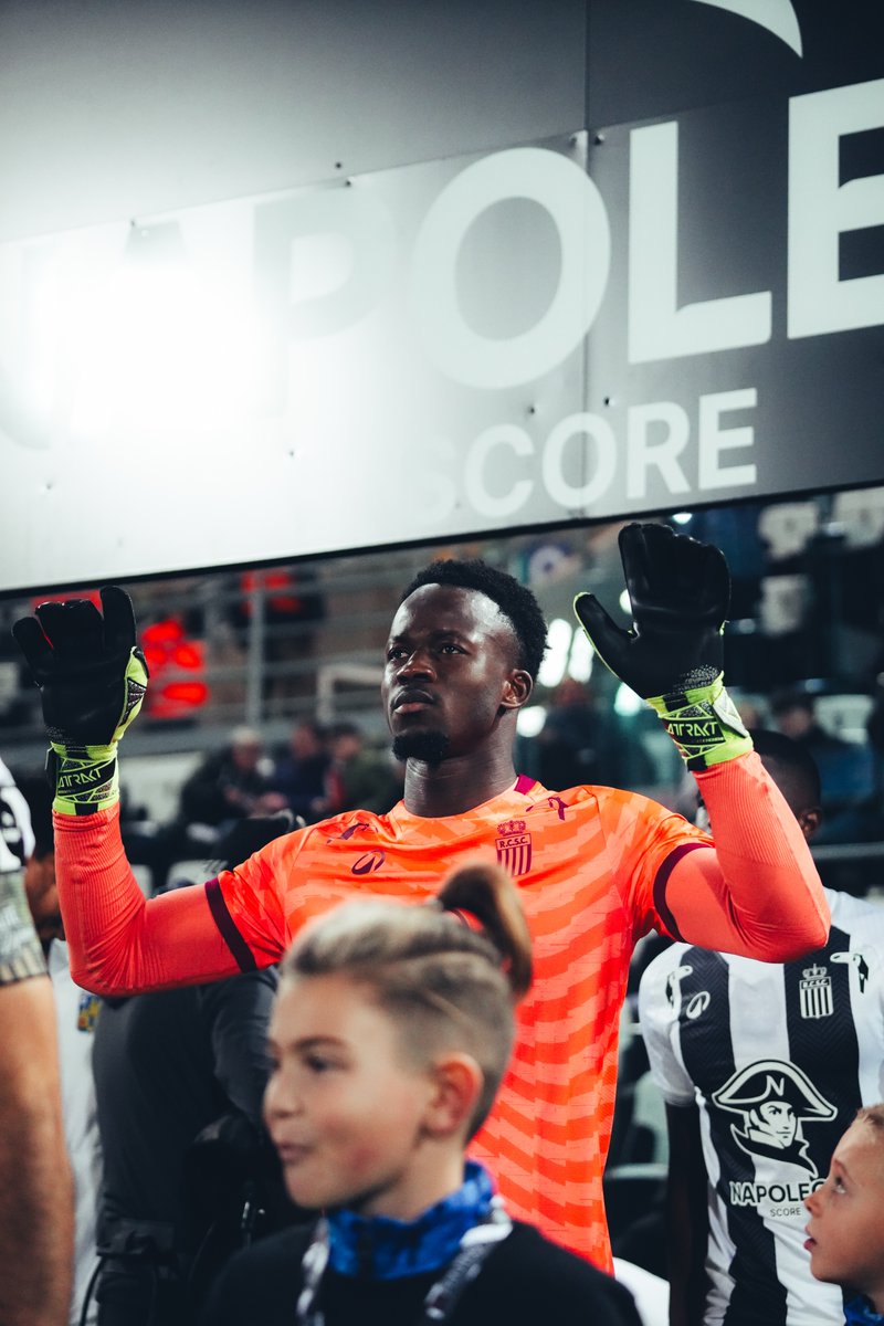 SportCharleroi's tweet image. Les meilleurs clichés du match ! 🎞️📸

#CHAWES #NapoleonScore ⚫️⚪️