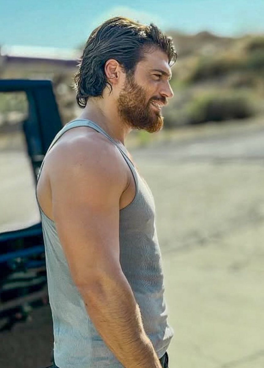 The size of his 💪 wow! 🤩 
#CanYaman