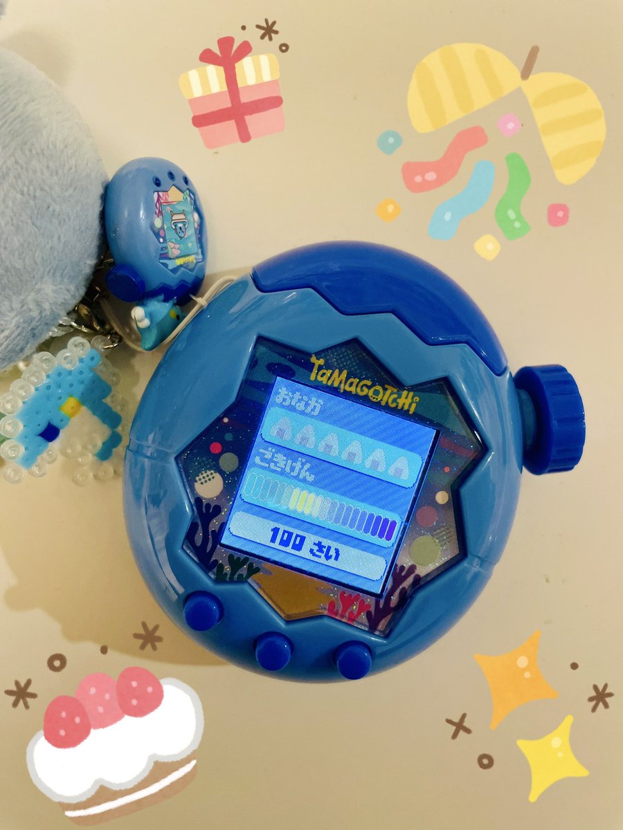 うちのたまごっちパラダイスのみゃおっちが１００歳になりました🥳