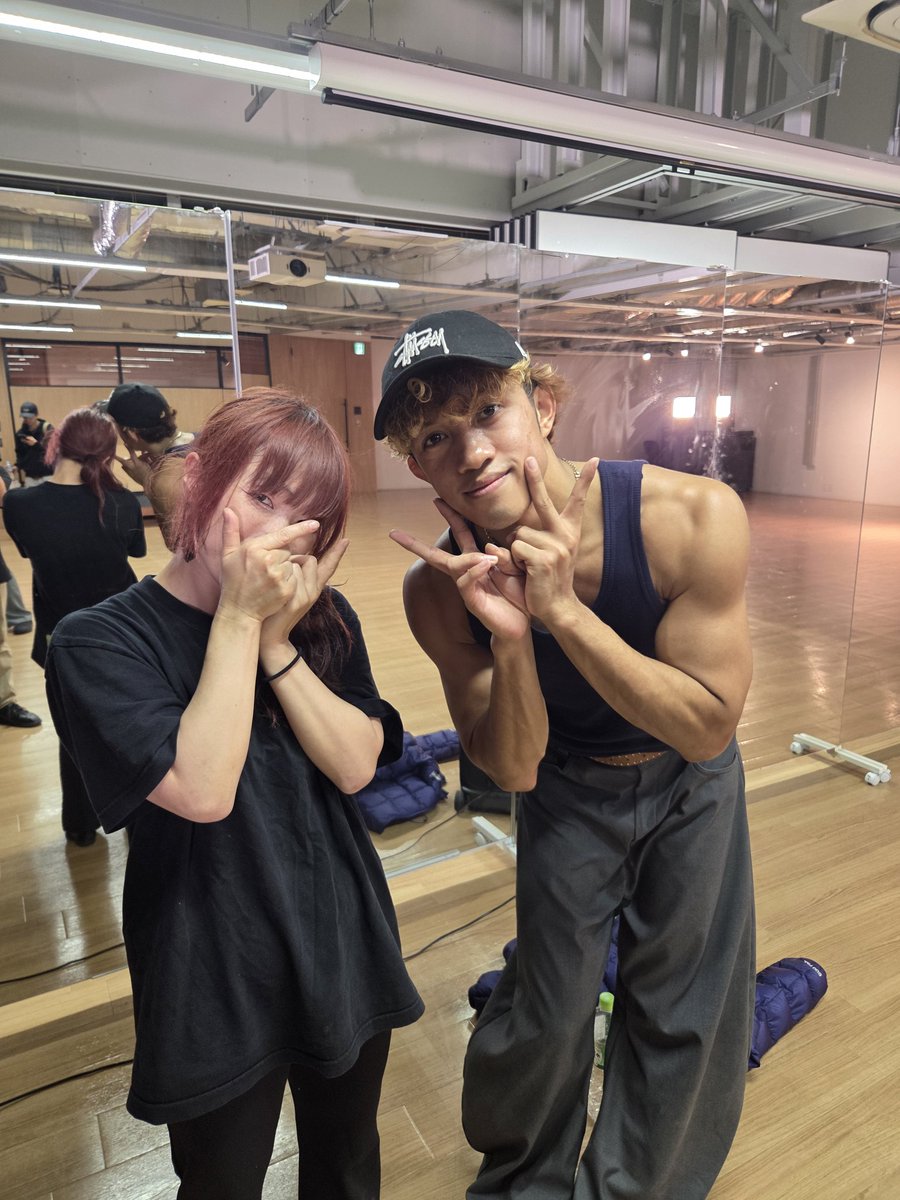 nikyukyu's tweet image. スタジオ開けて
華MEN組見に行って

DanzelさんのWS
ヤバすぎて本当に本当にいけて良かった本当に生MOVEやばすぎて
写真もとれて

もっと課金させてほしい！！！！

そのあとのロックのワークショップにきてる、ぎょす優勝おめでとう⭐

サイコーの1日でした⭐