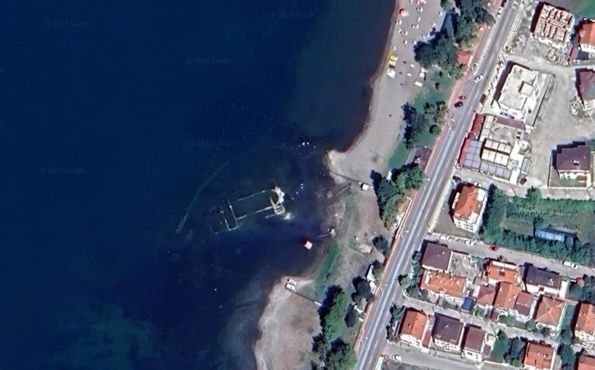 Lake Basilica and its tombs at İznik/historic Nicaea

In 2014, a Late Antique basilica church was discovered submerged underwater in İznik Lake. The church, which perhaps survived through the Middle Byzantine era, was located outside the walls of Nicaea, south of its lake harbor.