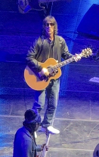 flumpycustard's tweet photo. Outstanding again, @richardashcroft at the @TheCoopLive!!! My 12 year old was in awe, his face was an absolute picture and singing at the top of his lungs!!! Made my night as well as hearing one of my favourites ‘History’ live!!!! ❤️❤️❤️❤️ https://t.co/9bIrpN5ba3