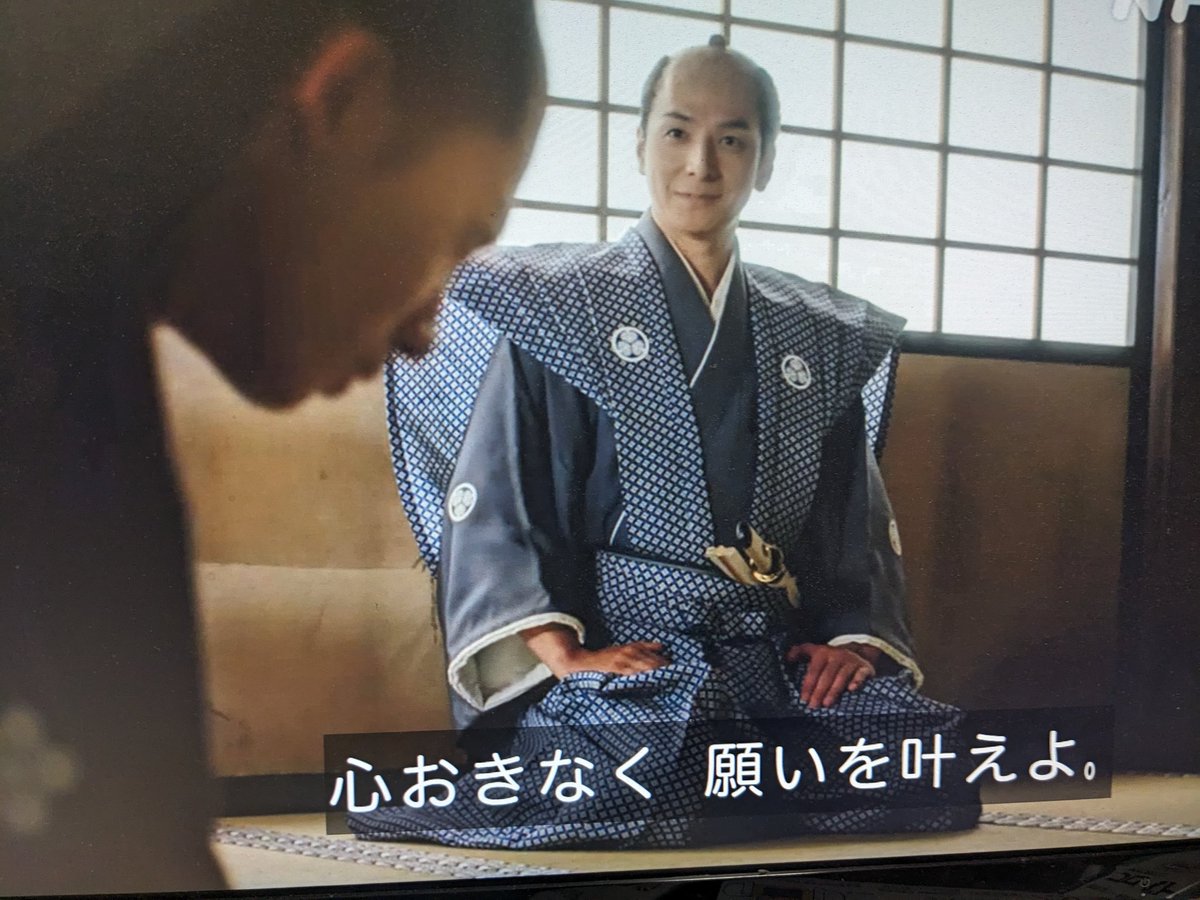 蝋燭立『鳩を抱いた伴天連』 フォーク中佐 on X