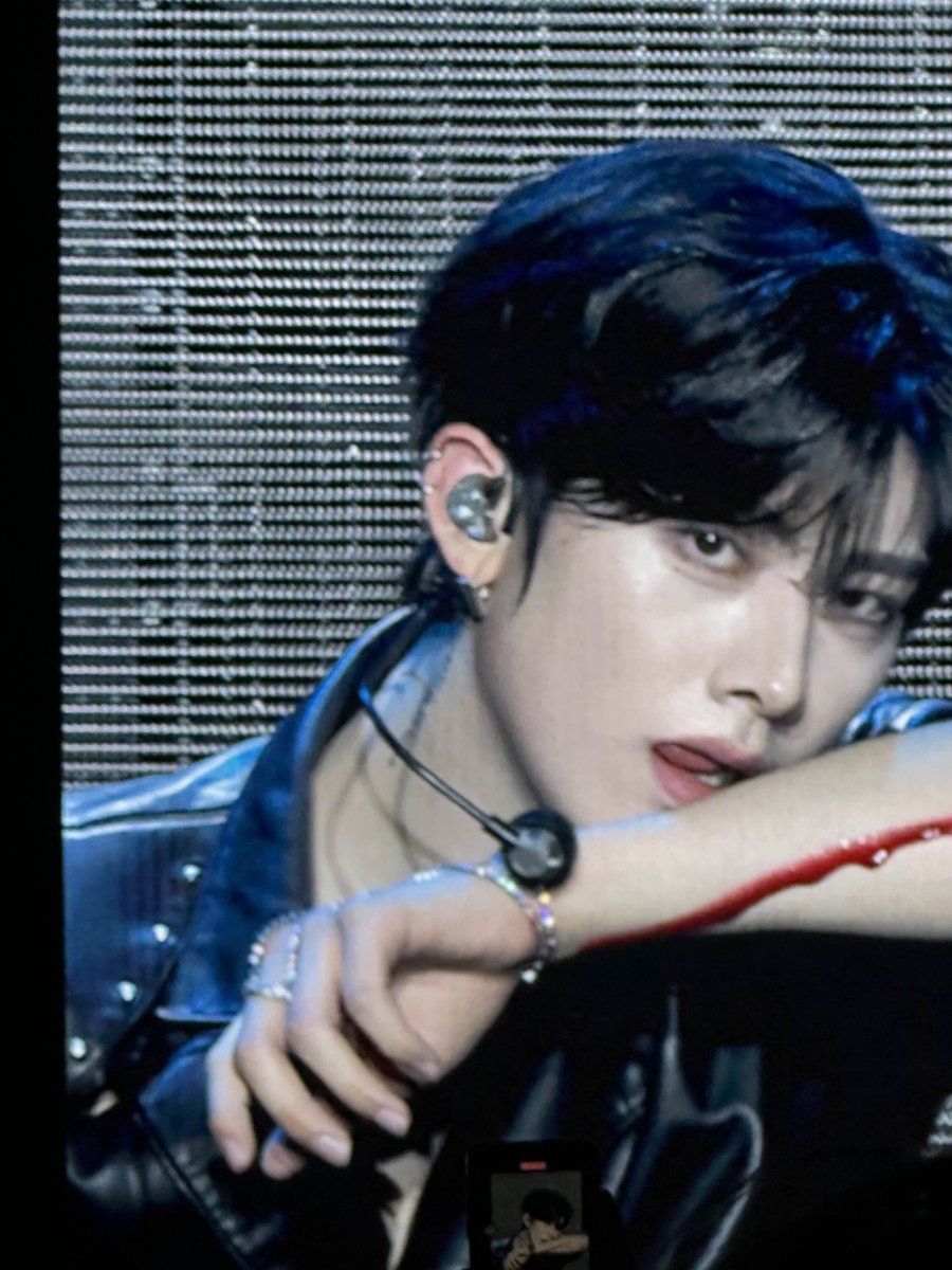 Ezekiel ♡ Vyl tweet media