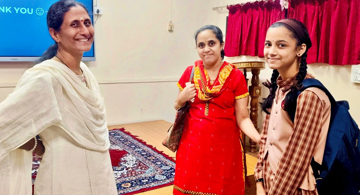 Parents of #AYUDH members in #Pune, Maharashtra, whose wards are enrolled in the course “#ScienceofSpirituality”, gathered for an engaging interaction with the course instructors. The Meet aimed to familiarize parents with the purpose and structure of the program. #ayudhpune