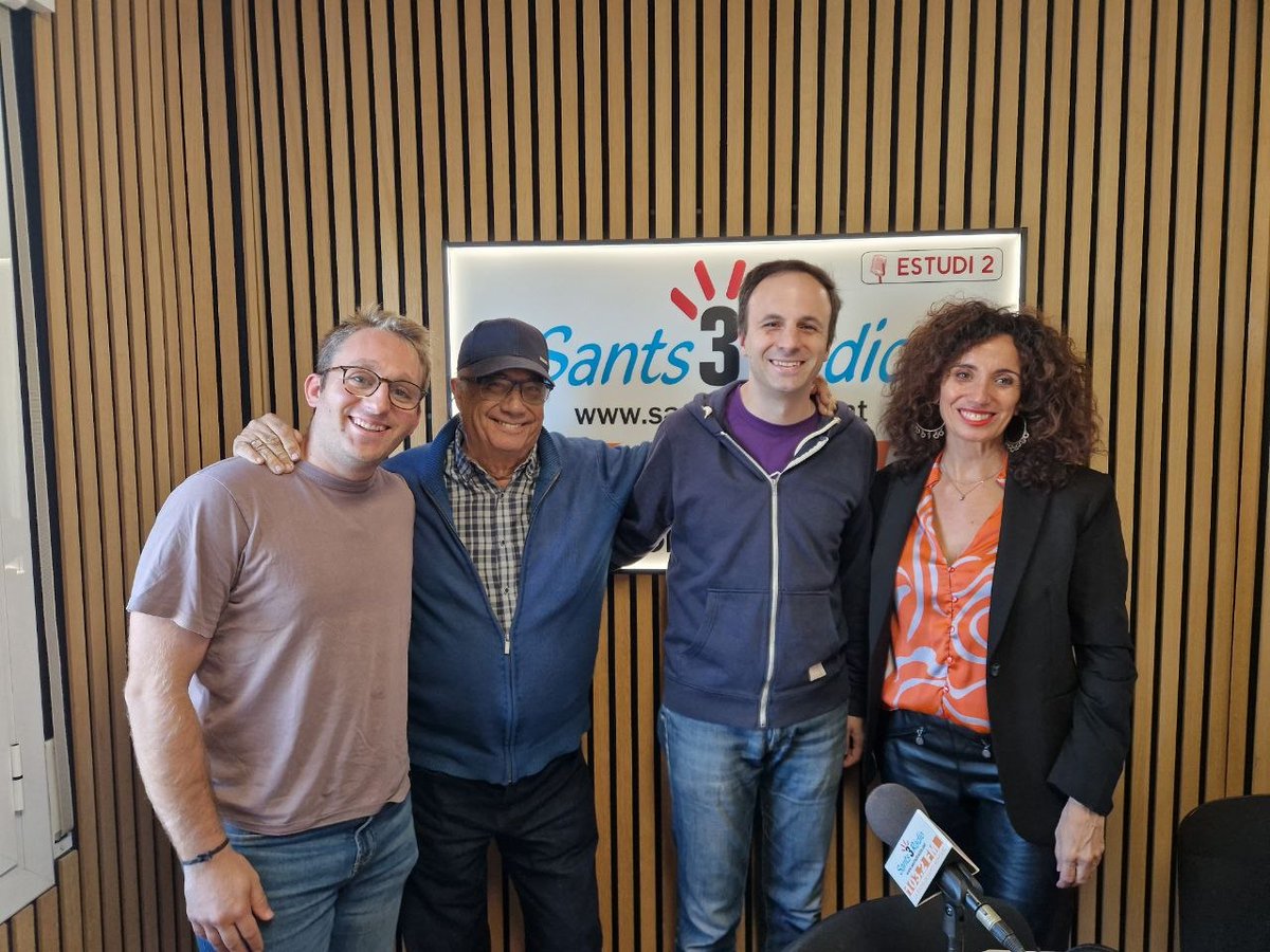 sants3radio's tweet photo. La cantant santsenca #Mireia #Feliu presenta "Res és el que sembla", un homenatge musical a l'Esteve Genís.💿
Al #SantsMontjuïcAlDia en @PauGatell entrevista a Mireia Feliu, que ens presenta el nou disc.
🎧Audio👉https://t.co/uMXFr1iZN3
📰Notícia📸👉https://t.co/nkpTtocn7H https://t.co/VPYk4G8CLf