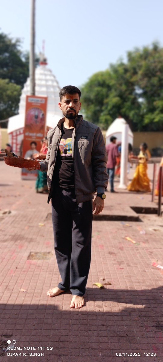 DiFactoGlobal's tweet image. Pathrol Kali, Madhupur - peaceful place, divine energy, blessed day. 🙏
#Mr_DipakSingh #PathrolKali #Madhupur