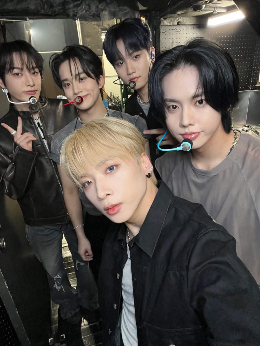 [🛸]
MCND가 살아 숨 쉬는 이유
GEM 바로 너덕분🫵🏻

#MCND #엠씨엔디