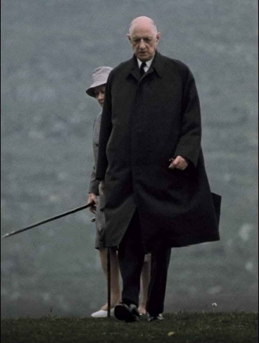 En ce jour du 9 novembre, l’exemple politique légué par le Général de Gaulle n’a rien perdu de sa force. Il nous oblige à chercher dans la médiocrité actuelle la lumière qui permettra de rallumer l’espérance. Le courage, le respect des principes, l’amour de la France sont notre