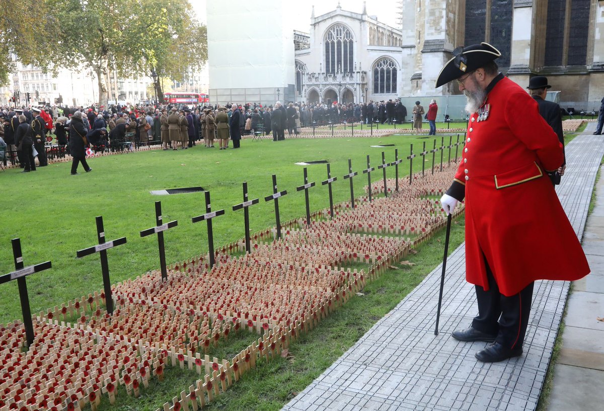 'Praising what is lost makes the remembrance dear'
- All's Well that Ends Well (V, 3)

Every November since 1928 veterans have gathered at the Field of Remembrance at Westminster Abbey to honour friends who have fallen in the service of their country.

#ShakespeareSunday