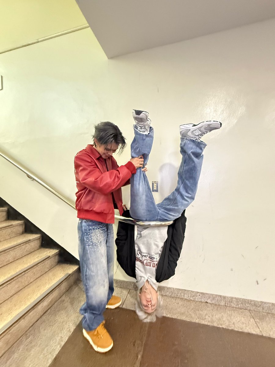 CYJBrasil's tweet image. Yeonjun fez uma publicação no Weverse em agradecimento aos membros do TXT 🥺

&quot;Obrigado ao Kai, que veio com tantos presentes, me incentivou durante toda a pré-gravação e a transmissão ao vivo e foi além quando eu disse “vamos tirar fotos divertidas”.

Obrigado ao Bin, que deve…