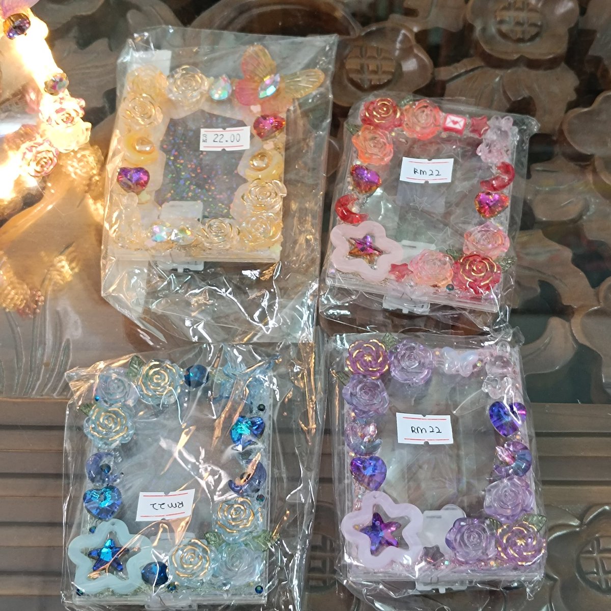 sasssyasya's tweet image. (help rt thank you!)
CLEARANCE SALE ‼️ 

LED Toploader RM18 ea
- dm for closeup
- postage or pickup Jake cse 22/11 lalaport
#pasartreasure #pasarenhypen #pasarsvt #pasarplave #pasarnct #pasartxt #pasarateez #pasarskz 
#pasarnct