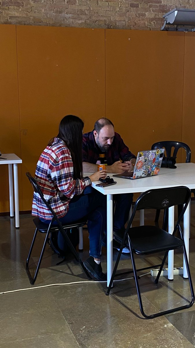 WordCamp Valencia - WordPress tweet media