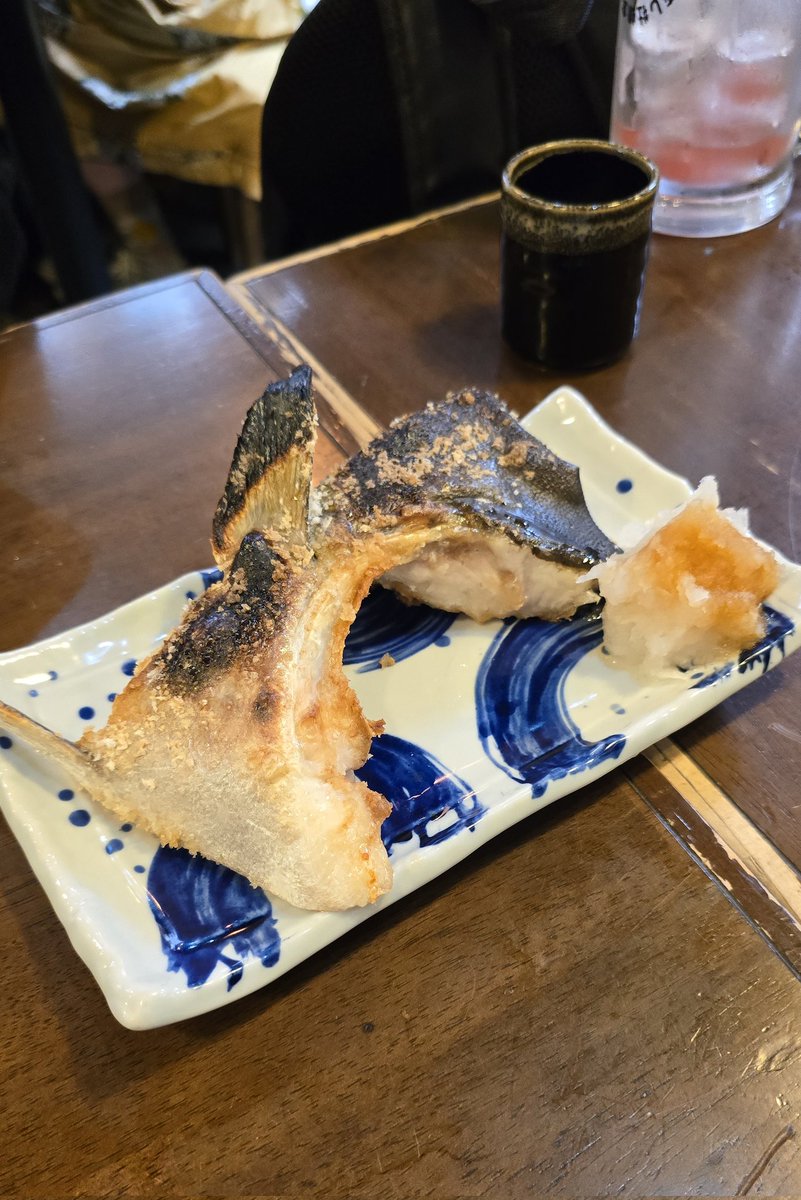 drm_nct_127's tweet photo. 一緒にaespa行けなかったけど朝からりのたんとたらふく飲んだ(暴飲暴食のせいで夜中お腹こわした)ちんちろして負けまくって強制メガしてて最後にゾロ目でた沸いたトレカあげたいんだけど硬質ケース忘れたからつけまのケースいれたよってさすがにギャルすぎてわらった次は連番しよね☆ https://t.co/xXSget1szp