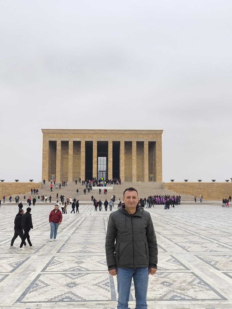 Cumhuriyetimizin kurucusu ulu Önder Mustafa Kemal Atatürk'ü sonsuz rahmet ve minnetle anıyoruz. Aziz ruhun şad olsun.