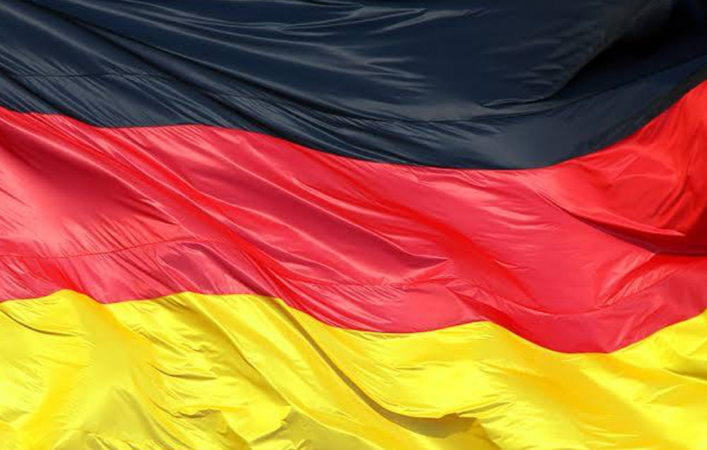 #Deutschland einig Vaterland ! #Freiheit #Demokratie #Souveränität #Neutralität #Frieden #Meinungsfreiheit ! Nie wieder sozialistische und nationalsozialistische Unterdrückung! SchwarzRotGold ist Symbol für erkämpfte Freiheit!