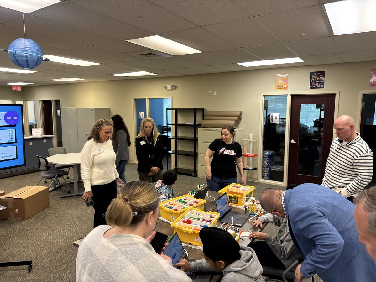 RepDelozier's tweet image. I always enjoy see student having fun while learning.  I attended a public cyber charter school leaders roundtable discussion. The conversation focused on our public school student outcomes &amp;amp; well-being, as well as potential legislative solutions to help students succeed.