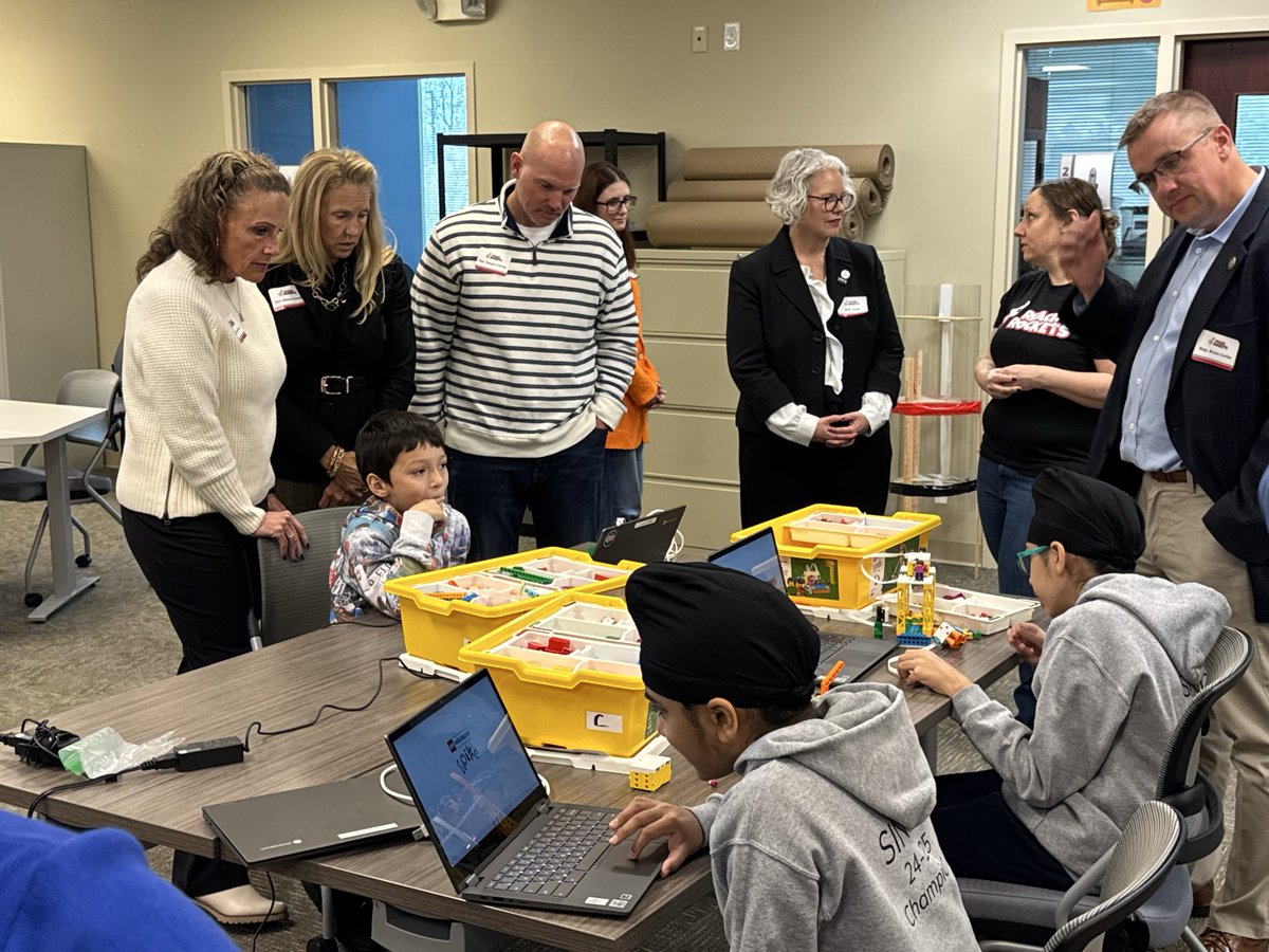 RepDelozier's tweet image. I always enjoy see student having fun while learning.  I attended a public cyber charter school leaders roundtable discussion. The conversation focused on our public school student outcomes &amp;amp; well-being, as well as potential legislative solutions to help students succeed.