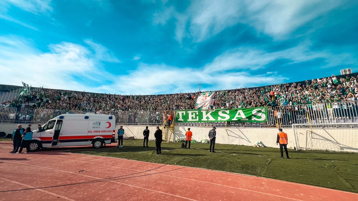 Güneş sensin ay sensin gökteki yıldız sensin !