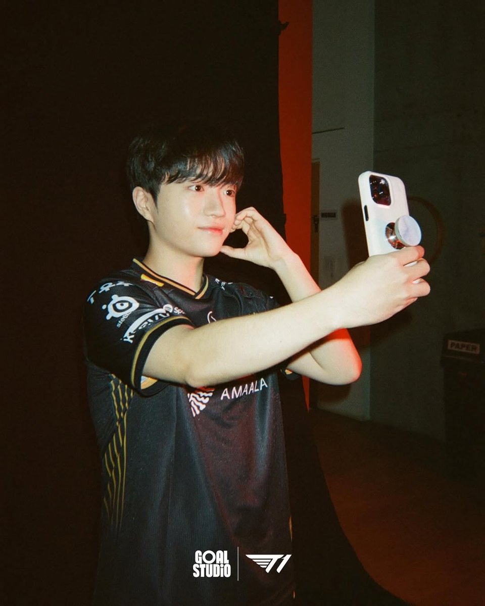 bbosyuk's tweet image. #T1 
골스튜디오 인스타