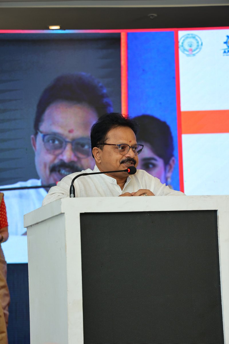 apmsmedc's tweet image. 🌍 The wait is finally over!
The Andhra Pradesh MSME Export Development Convention 2025 kicked off yesterday in Visakhapatnam, uniting MSMEs, global buyers, and industry experts under one roof!

Organised by the India SME Forum in collaboration with the AP MSME Development…