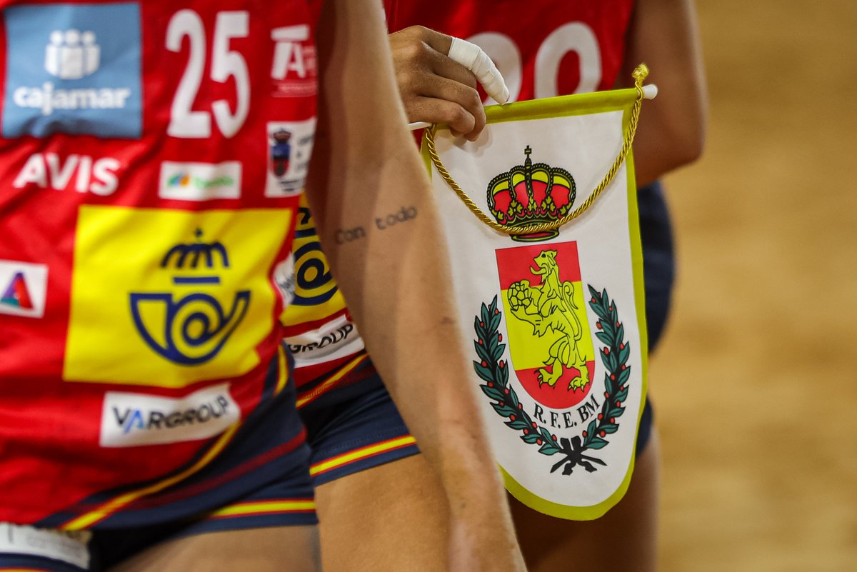 RFEBalonmano tweet media