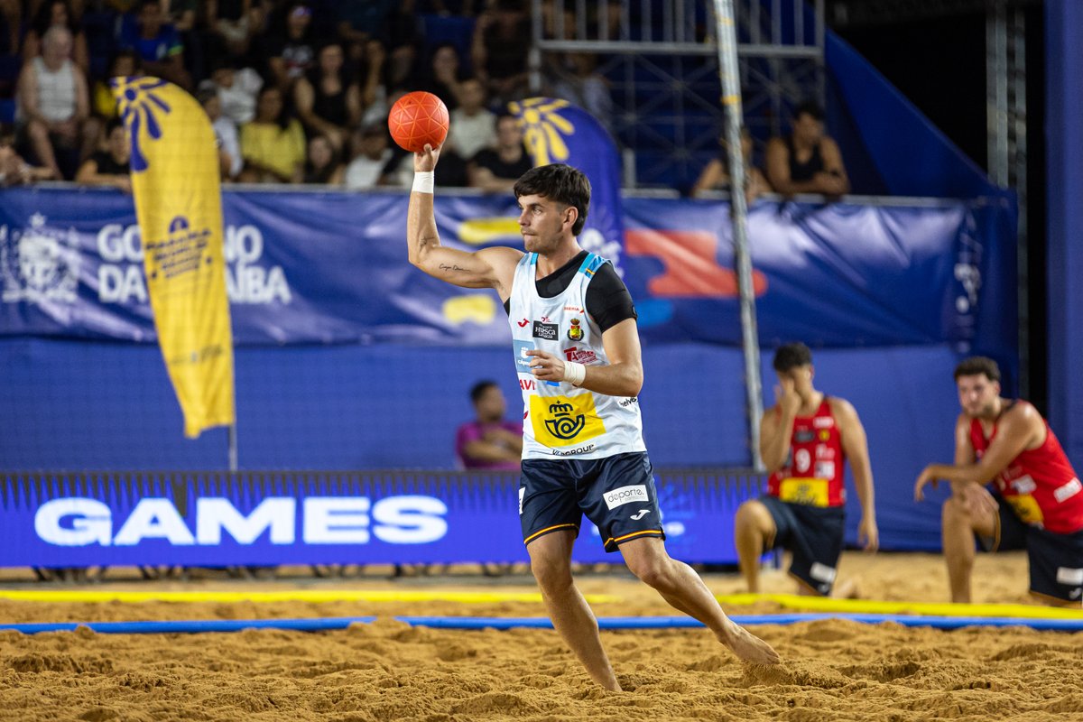 RFEBalonmano tweet media