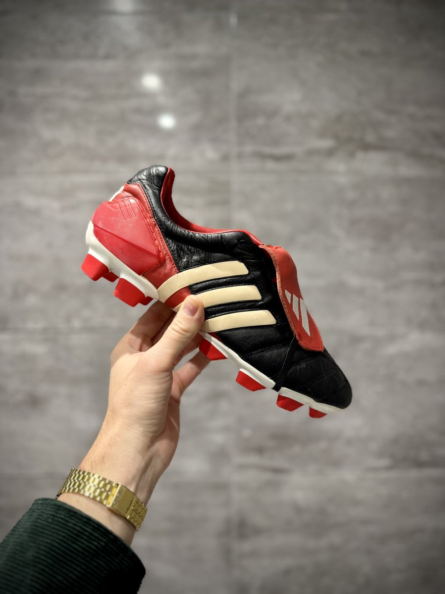 RTaylorMadeBoot's tweet image. Adidas Predator Mania

The definition of ‘they don’t make them like this anymore’

The greatest boot of all time?

RT if you agree… ♥️🖤

@adidasfootball #adidasFootball