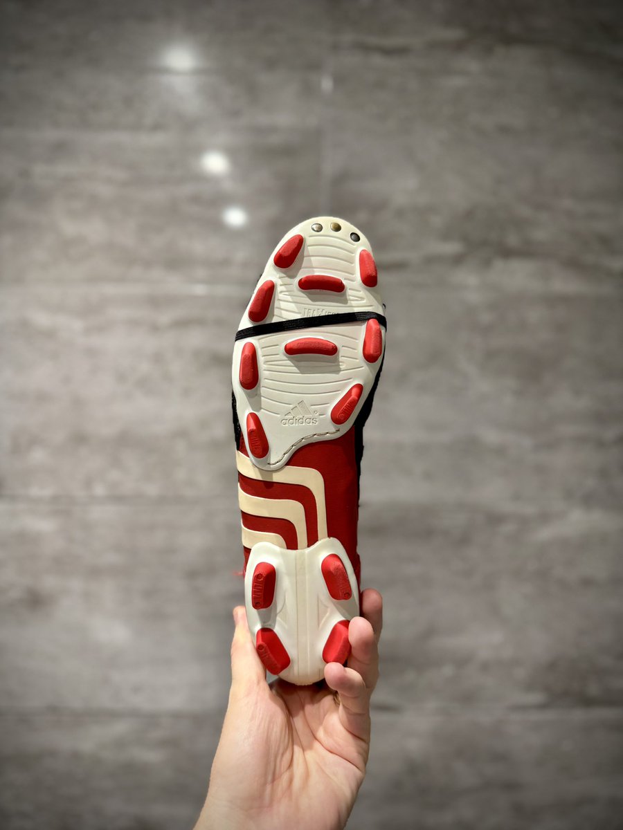 RTaylorMadeBoot's tweet image. Adidas Predator Mania

The definition of ‘they don’t make them like this anymore’

The greatest boot of all time?

RT if you agree… ♥️🖤

@adidasfootball #adidasFootball