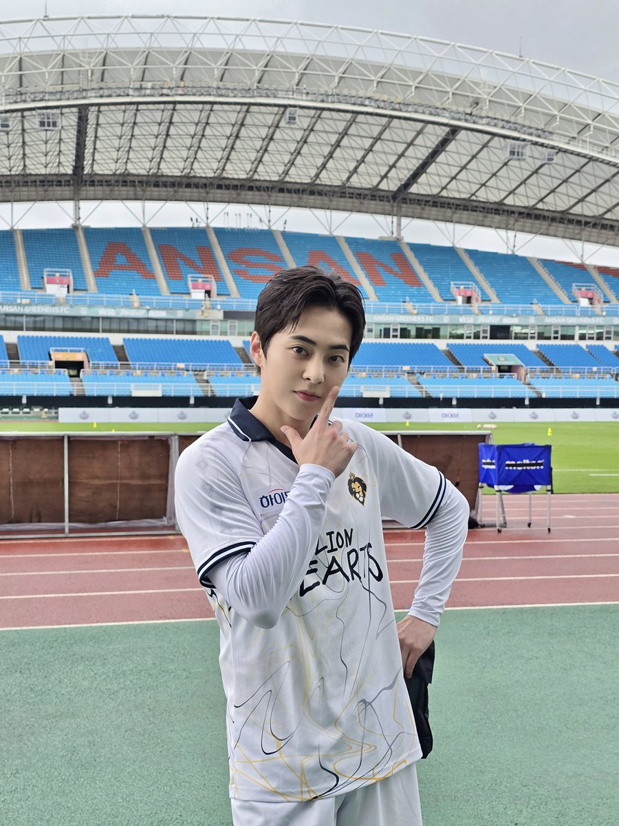 JTBC 뭉쳐야 찬다4

시우민도, 라이온하츠도, 엑소엘도 전부 파이팅!🦁💫
이번 주도 멋지게 달려봐요☺️

#시우민 #XIUMIN