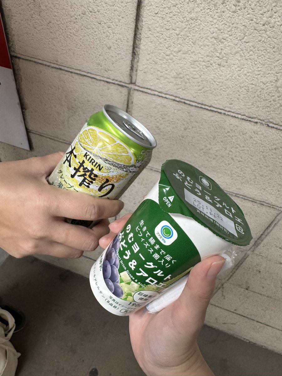 _m3_hime's tweet image. にありーいこるじょいがだいすきすぎて幸せすぎて特大感情をどうしたらよいかわからなくてとりあえず乾杯