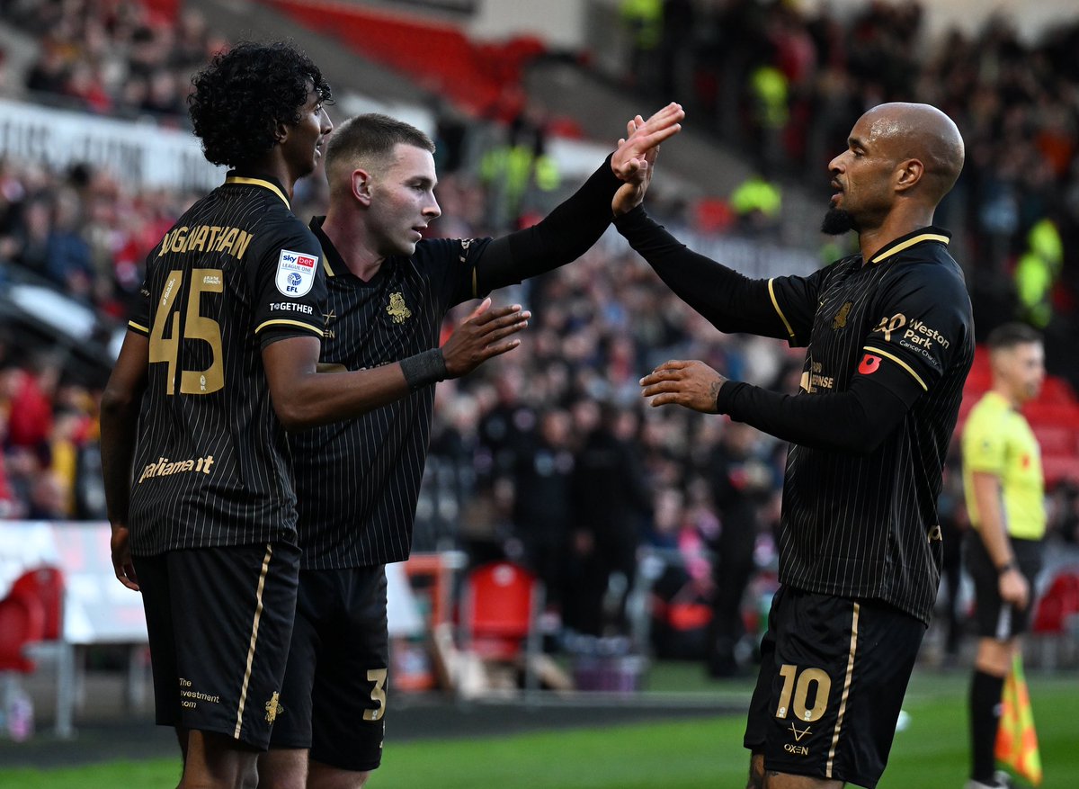 JonoBland's tweet image. 3 points and a sold out away end 😍