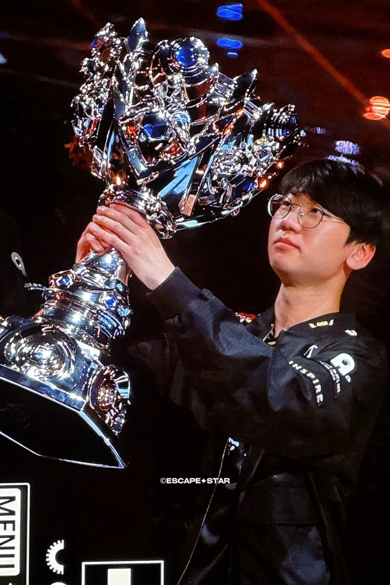 EscapeStar_'s tweet photo. 251109 #도란 #Doran https://t.co/CF67zhp5Zb