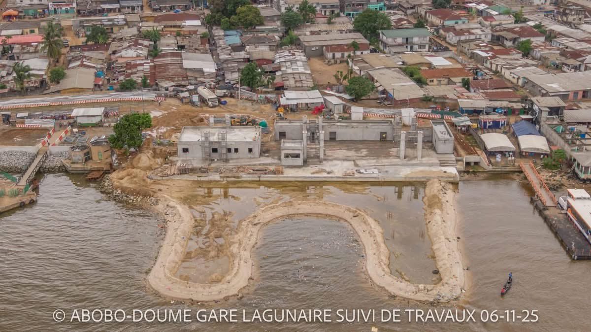 Ivoiren225's tweet photo. 🇨🇮#Gareslagunaires: Etat d'avancement des travaux de la gare lagunaire d'Abobodoumé.
#PACOGA https://t.co/iwGIm3eVZy