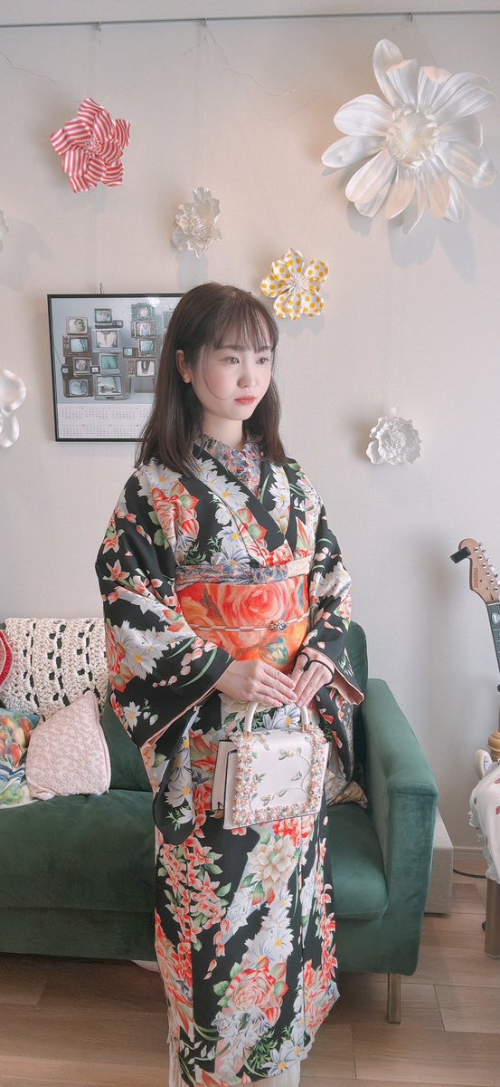 美品未着用 着物“空色×菊でポンポンを持って誰かを応援する気分”色無地 T-21 美品未着用 着物“空色×菊でポンポンを持って誰かを応援