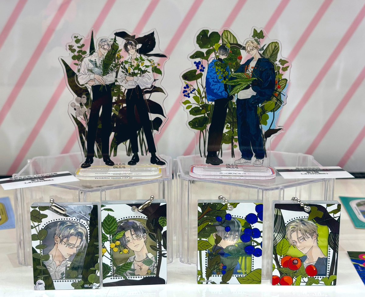 本日ぐり先生のグッズ、AGFでげっとしてきました〜🙌✨先生のサインも見ることができて嬉しかった😭♡
私のあほあほミスでAGF限定買い逃してしもたんですが特典ポスカも無事コンプできて御の字です♡今度一緒に4人とカフェデートします☕️✨
#金銀ささめくひみつは夜
#恋心開発実況
<a href="/nojiroguri/">野白ぐり</a> 先生🫶