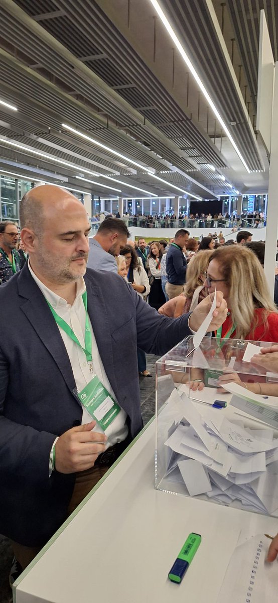 alb_rado's tweet image. El #XVIICongresoPPAndalucía marca un nuevo impulso.

La confianza en @JuanMa_Moreno reafirma un liderazgo sólido y cercano.

Vuelvo con energía renovada, orgullo de representar a Málaga y la ilusión de seguir aportando al gran proyecto del @ppandaluz. 💙

#SiempreAndalucía