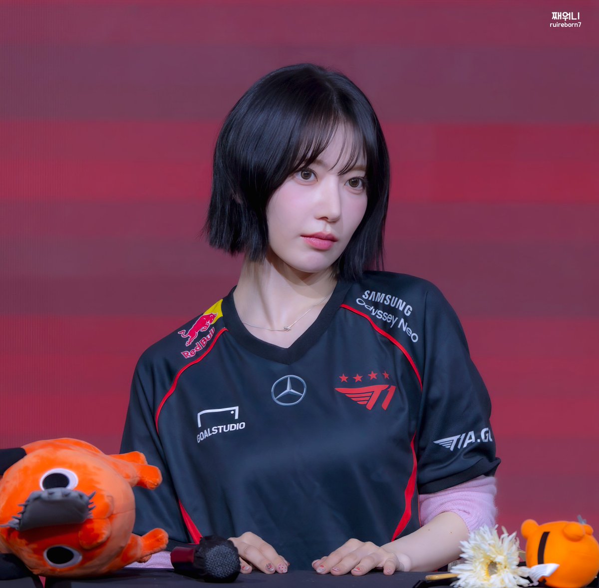 대 꾸 꾸 !

#LE_SSERAFIM #미야와키사쿠라 #사쿠라 #宮脇咲良 #SAKURA #꾸라 #르세라핌