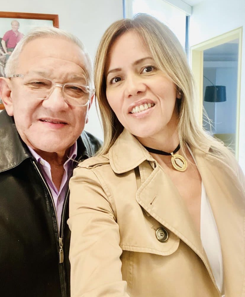 Hoy está de cumpleaños mi hija, ADtherelivmar del Amazonas, “La Catira”, como con cariño la llamamos en la familia.
Doy gracias a Dios por el regalo de tu vida, hija querida. 

Pido al Señor, a la Virgen Santísima y a San Juan Pablo II que te bendigan siempre, y te acompañen en