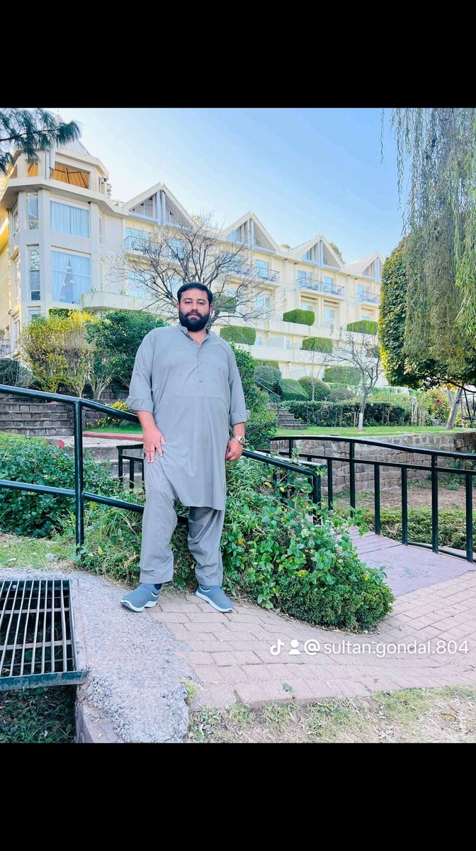 انسان کا اصل تعارف اس کے الفاظ ہیں 🍁