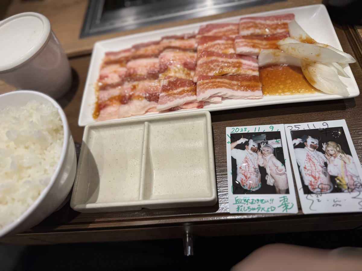 FDiwg's tweet photo. 今日は血祭り🩸という事で血塗れクマさんシェフ🔪で参戦👨🍳
無規制はガチで無規制過ぎたwww
て事で肉食わねばという事で焼肉🍖
#やーぶる
#血祭り
#YAABURNEE
#ABISS https://t.co/ry3mdzQB4f