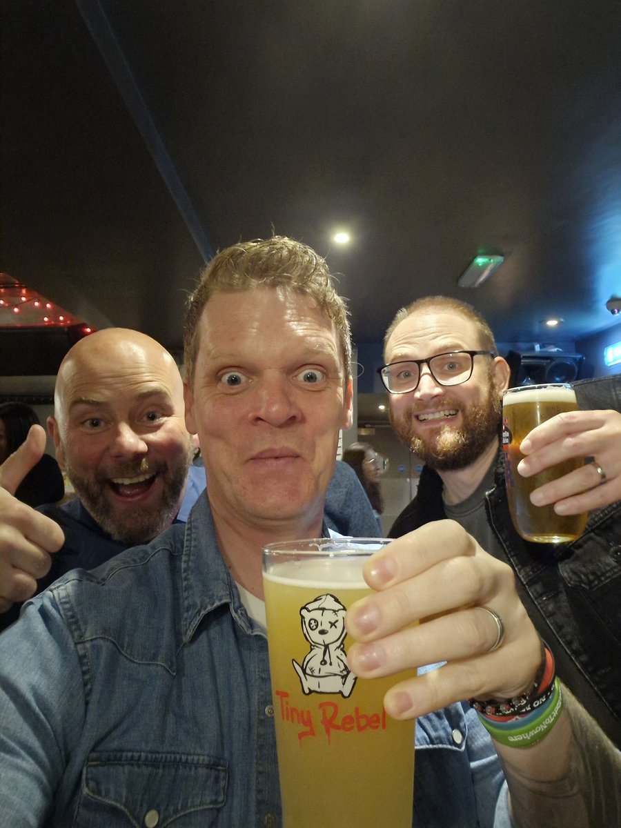 VhsAbyss's tweet image. ⭐️ PODCAST OUTING NO. 1 ⭐️

Hell of a night round Notts last night, with bevvies in Nottingham before a incredible gig from @theenemyband at ROCK CITY then over to Mansfield for our buddies THE ARENA PROJECT with some absolute belting tunedge from all #DJs involved! 🥵 

Mega 🤘