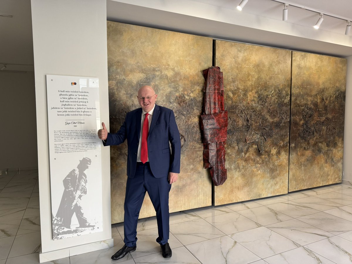 Thank you <a href="/Christodulides/">NikosChristodoulides</a> <a href="/LabourParty/">Labour Party</a> and staff for the warm welcome at your head office as I did pop in last friday afternoon. Too bad we couldn’t meret personnaly as you had a very very busy Friday and specialy this long meeting  you had on frieday afternoon. It is is obvious