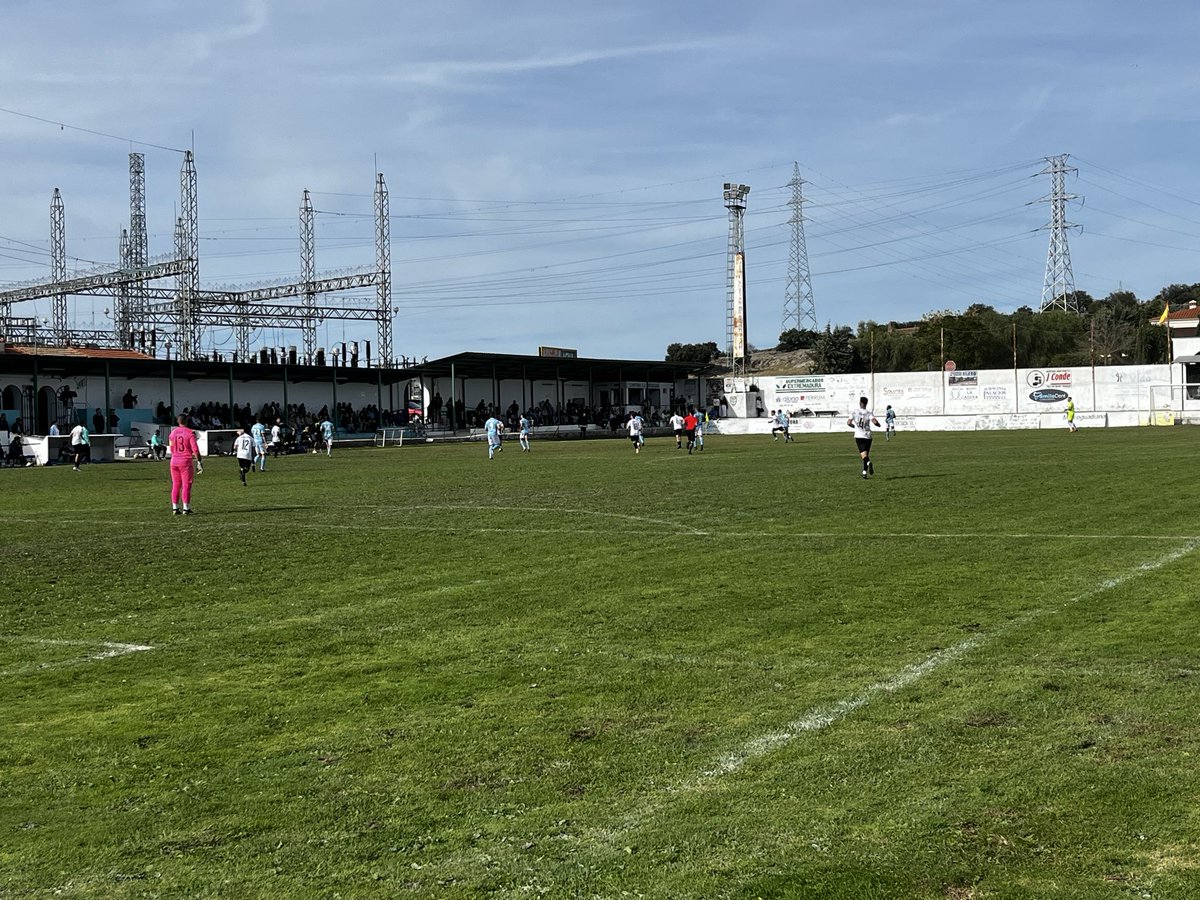 En directo desde el Campo Julián García de Trujillo:
.
Final!!
.
 CP.Trujillo 
     2-0
CP.MoralejaCahersa
     
#VamoosssCP🏳️🏴 estamos con vosotros!!💪🏼💪🏼💪🏼
.
#SiempreCP🤍🖤