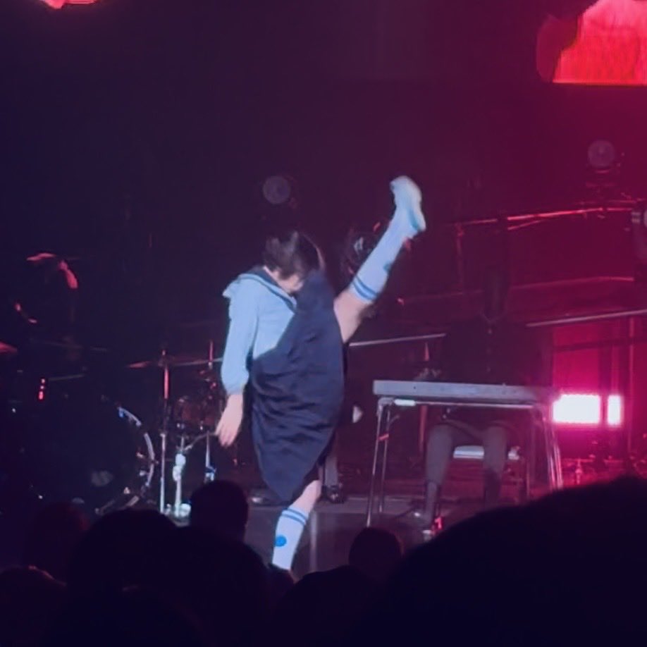 classy_node's tweet image. 新しい学校はすゝむツアー@富士

SUZUKAが目の前にきて、夢のようでした🏫その歌唱力と脚線美に痺れました⚡️

 #新しい学校のリーダーズ #THEMARCHINGOFAGTOUR
#新しい学校はすゝむツアー
#AG