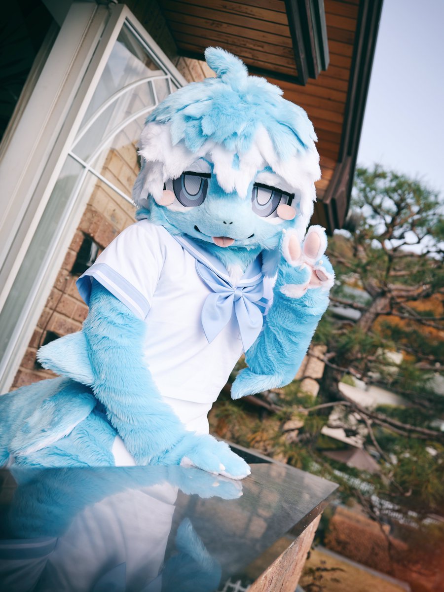 파도🐋 
🐾 <a href="/0blackmir0_/">Ruri</a>