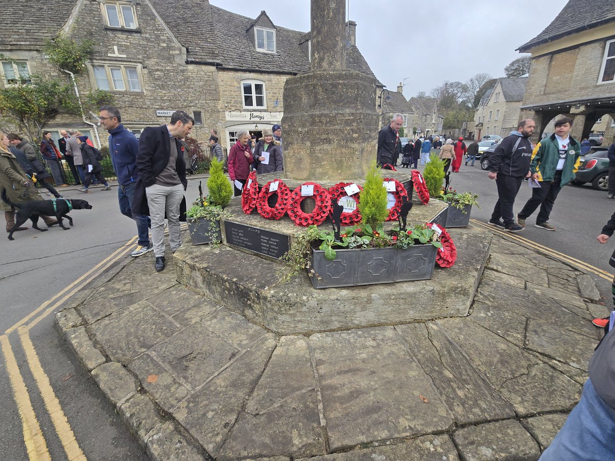jimw10's tweet photo. #RemembranceSunday https://t.co/R20bFpAhiU